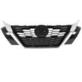 Parrilla Delantera Cromada para Nissan Sentra B18 2020 a 2024